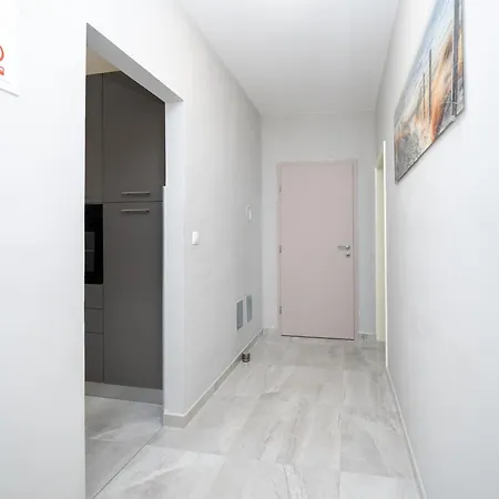 아파트 With Parking Space - 27152 자다르
